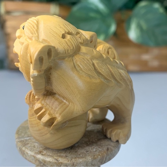 Vintage Hand Carved Pixiu Boxwood Netsuke Animal Figurine Wood Carving 2.2"x2" - Picture 5 of 15